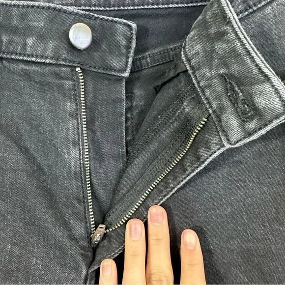 Elizabeth & James High rise flare jeans in black size 6-28 - Picture 6 of 10